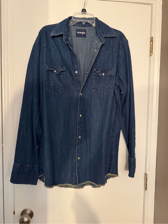 Wrangler Other - Wrangler Denim look snap up long sleeve top.